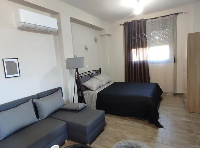 Aithra * 特里波利斯